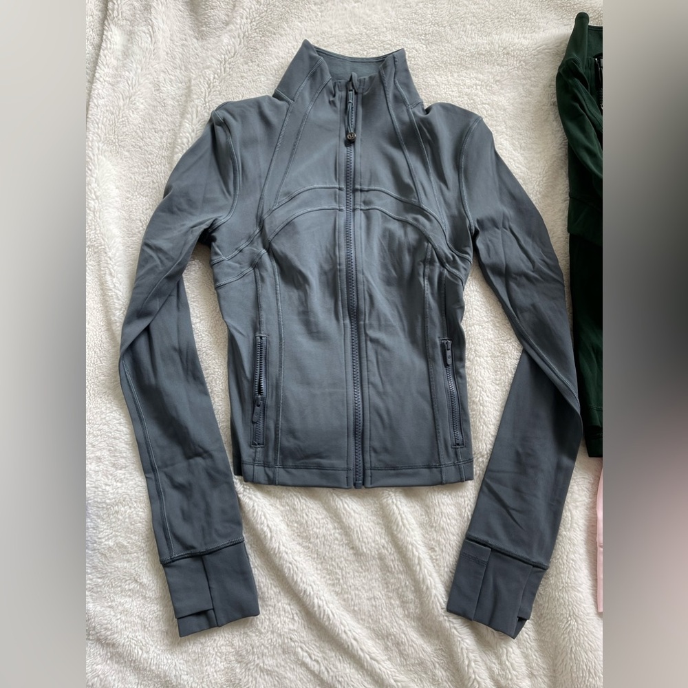 Lululemon Define cropped Jacket size 0-4-6